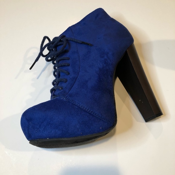 Diva Lounge Platform Booties - Picture 6 of 7